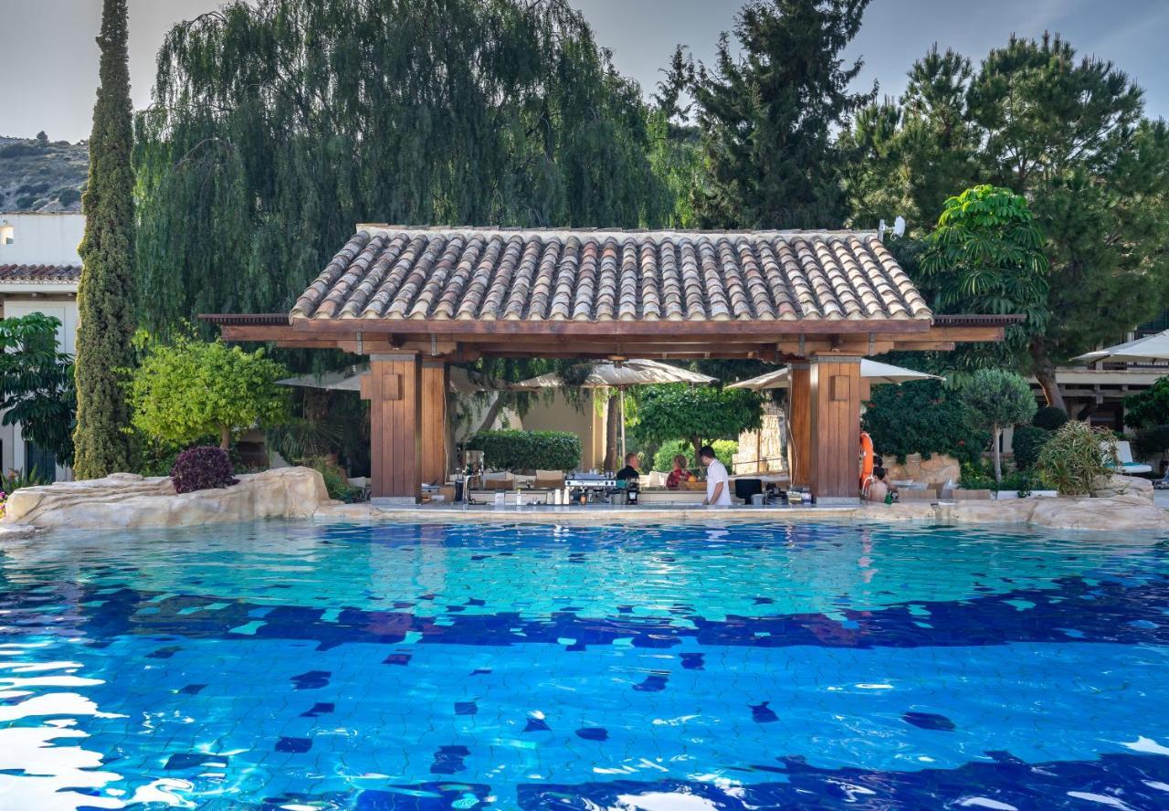 Columbia Beach Resort Pissoúri Eksteriør bilde The swimming pool at the hotel