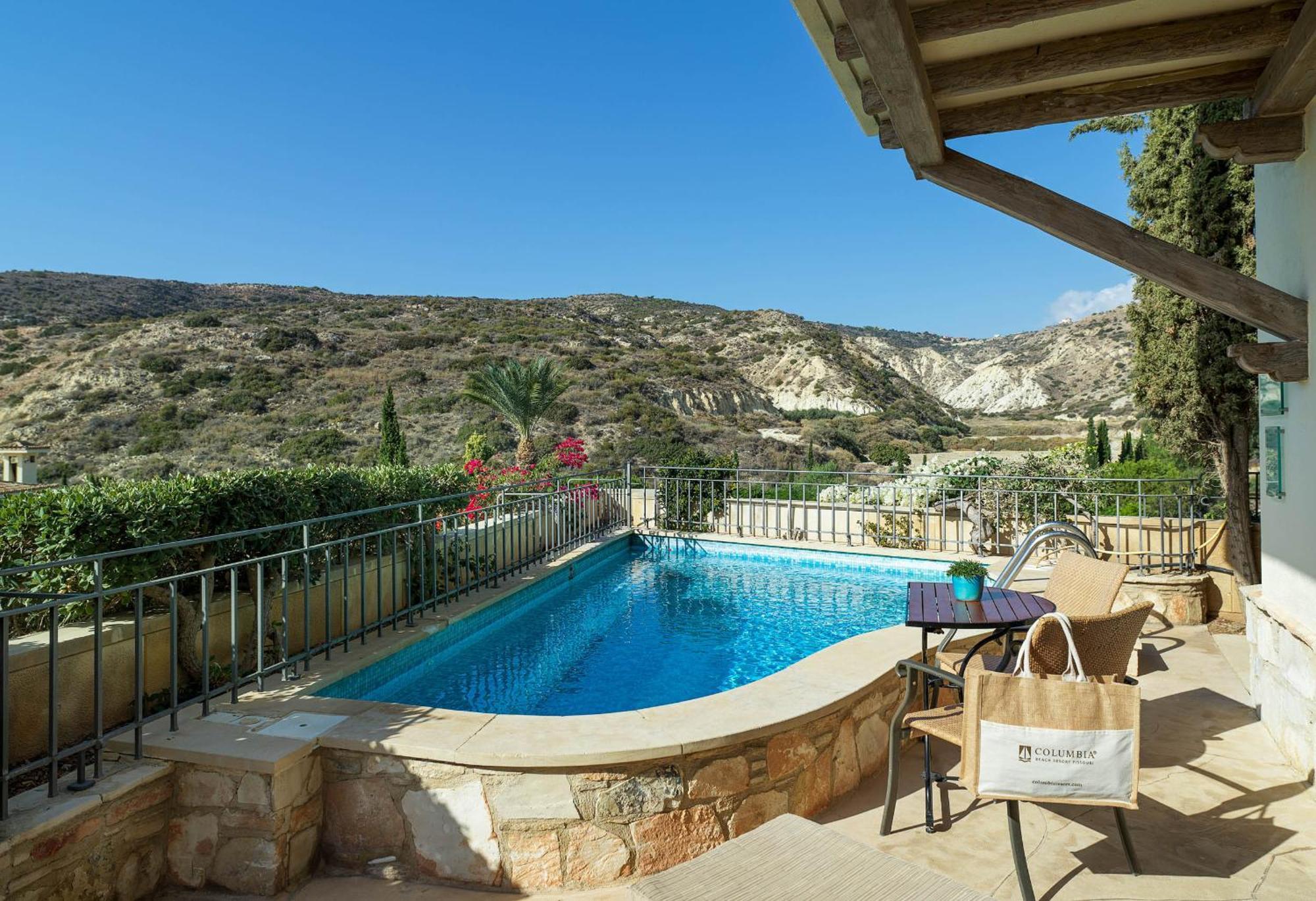 Columbia Beach Resort Pissoúri Eksteriør bilde A swimming pool in Cyprus