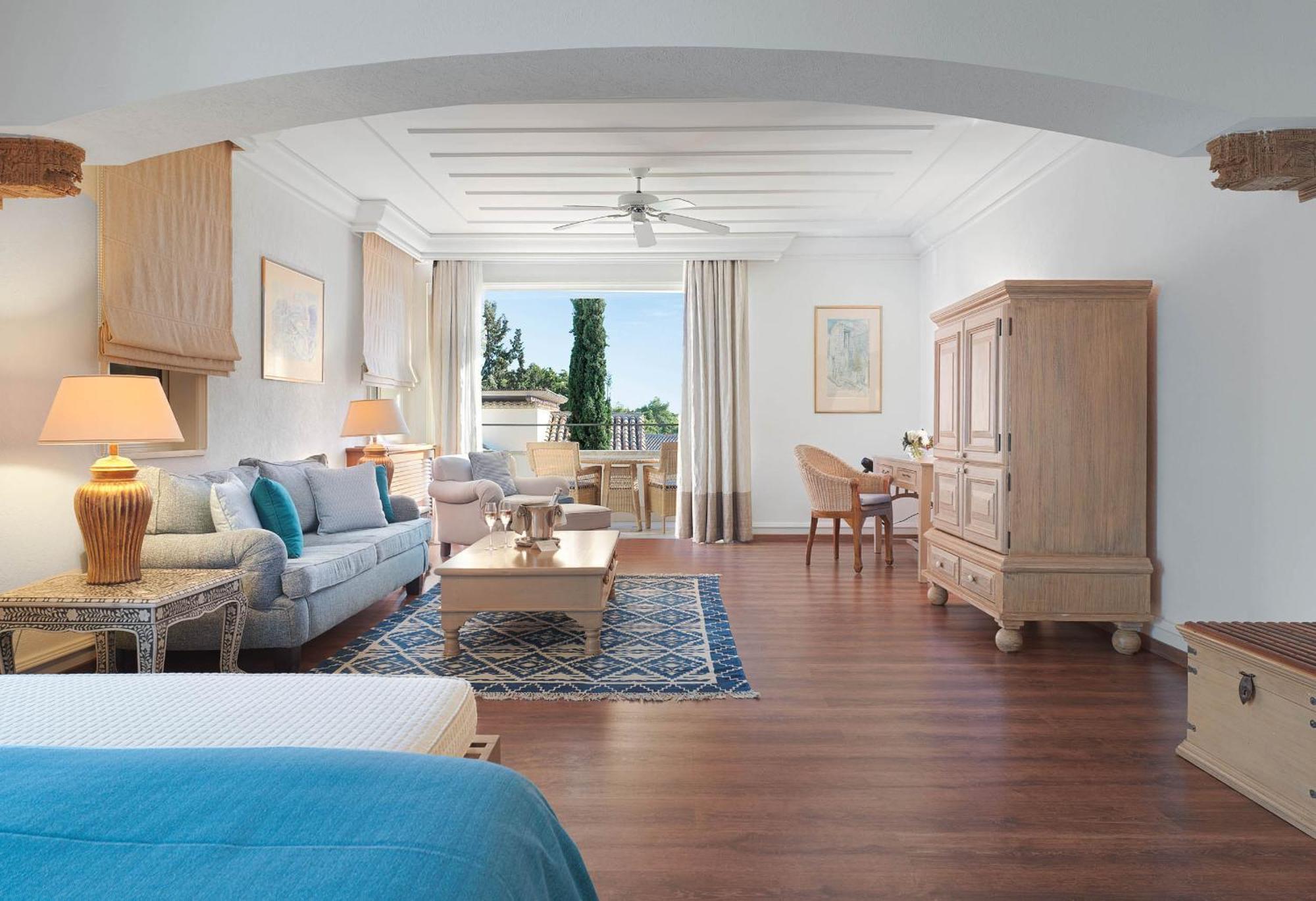 Columbia Beach Resort Pissoúri Eksteriør bilde A suite at the hotel