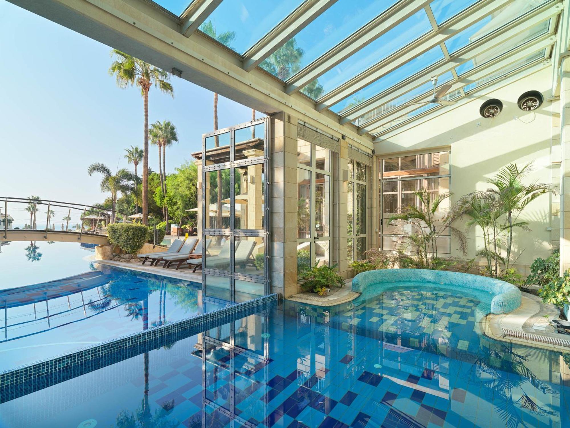 Columbia Beach Resort Pissoúri Eksteriør bilde The pool at the Four Seasons Hotel, Athens