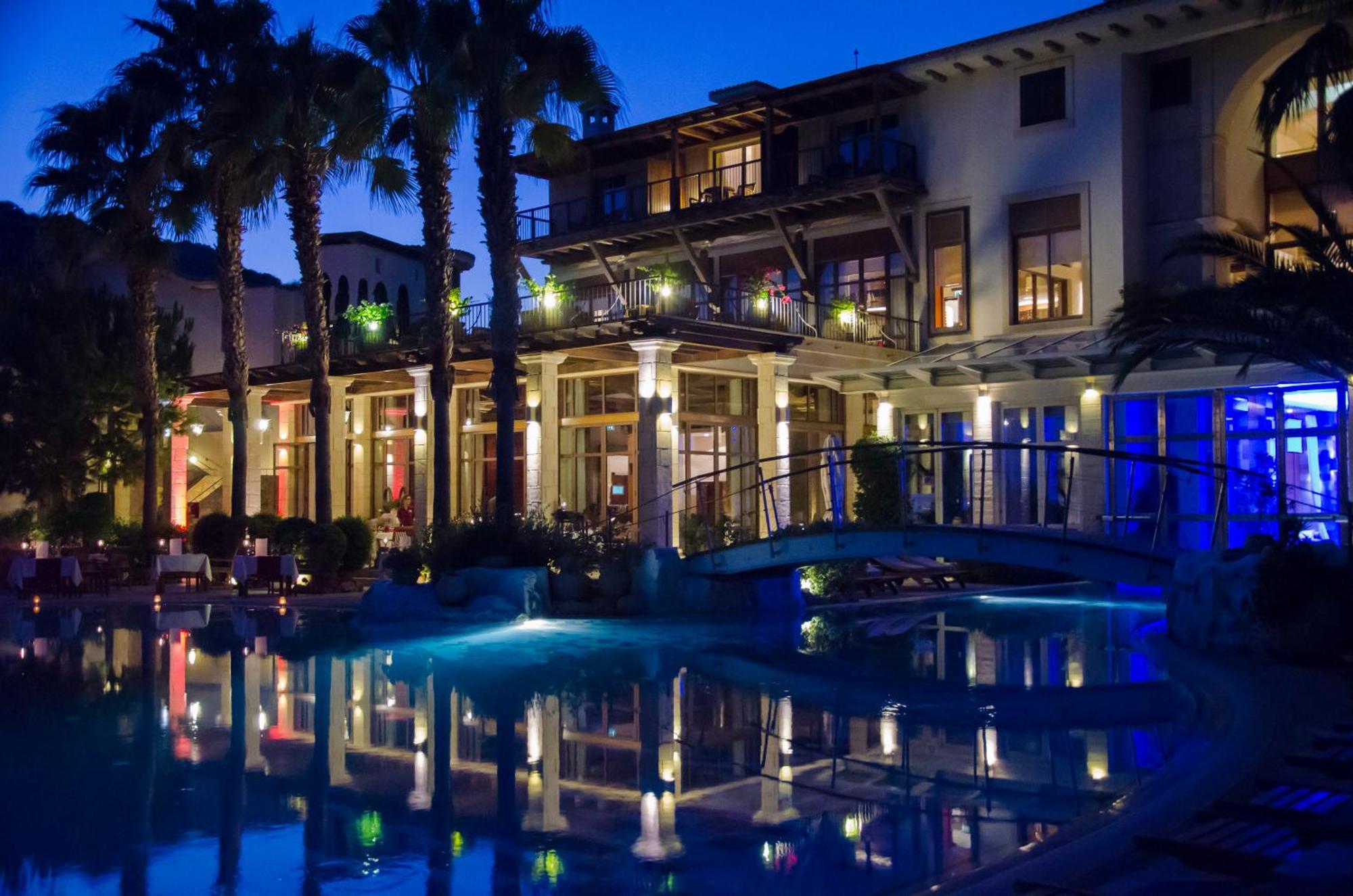 Columbia Beach Resort Pissoúri Eksteriør bilde The Royal